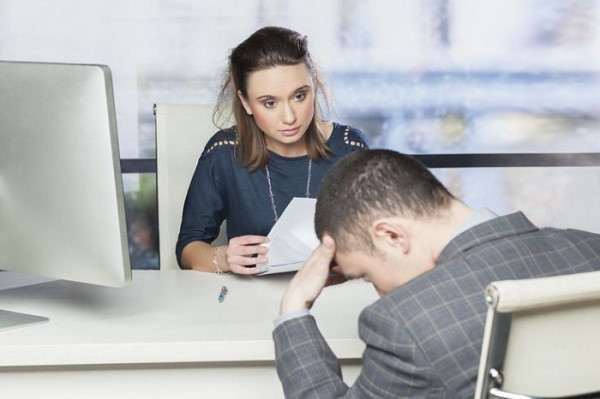 Tin nhắn lúc nửa đêm và câu chuyện ngoại tình khó tin